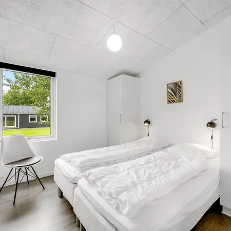 Weike - 950m To The Fjord By Interhome Feriehus