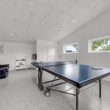 Weike - 950m To The Fjord By Interhome